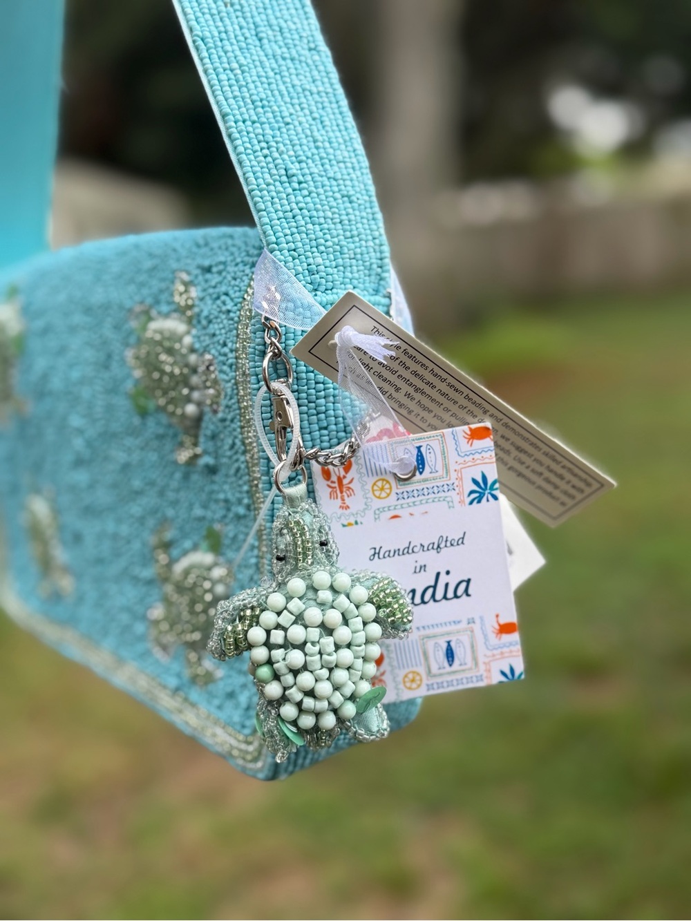 Viral Beaded Turquoise Turtle Shoulder Bag - Picture 3 of 3